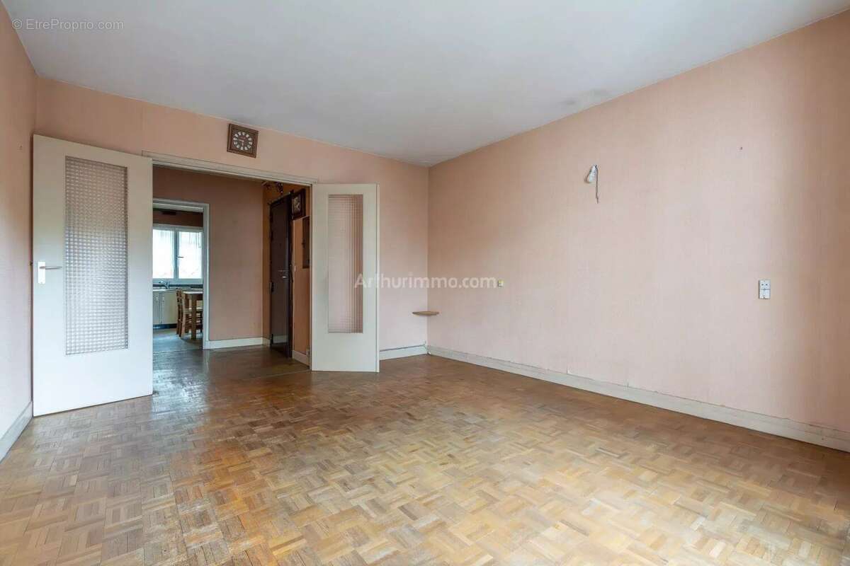 Appartement à THORIGNY-SUR-MARNE