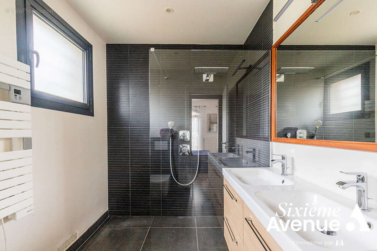 Propriété d'exception - Environnement privilégié - 7 pièces - 5 chambres 220m² habitable - photo 11