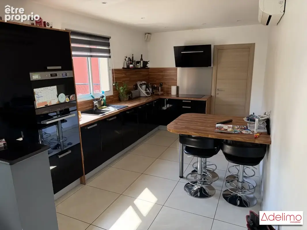 Maison 5 pièces 128 m² à vendre à Saint-Gilles (30800) - photo 2