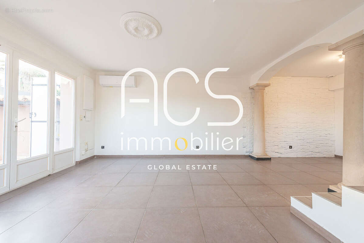 Appartement à FREJUS