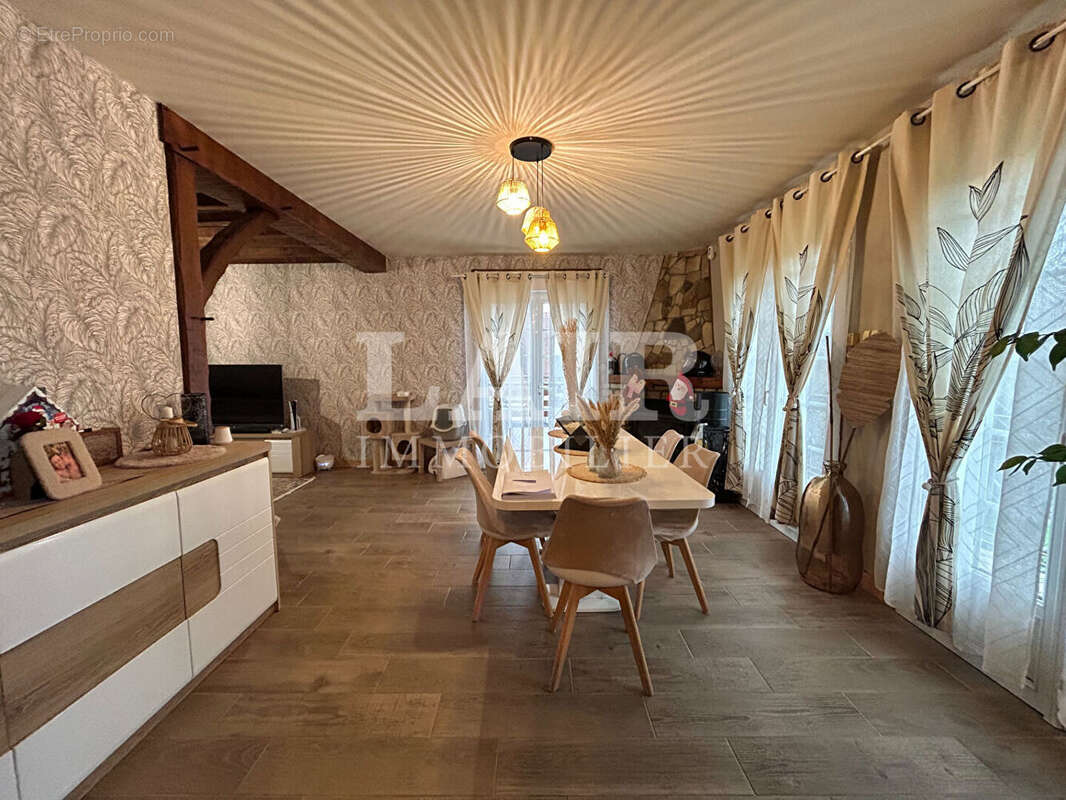 Maison à LA SAUVAGERE