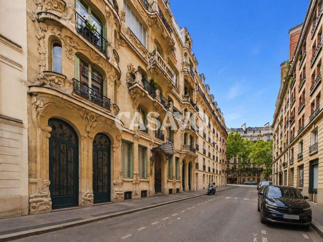 Appartement à PARIS-7E