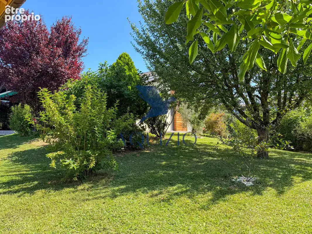 Propriété familiale de 173 m2   Plus de 2 200 m2 de terrain plat, piscine et vue montagnes - photo 23