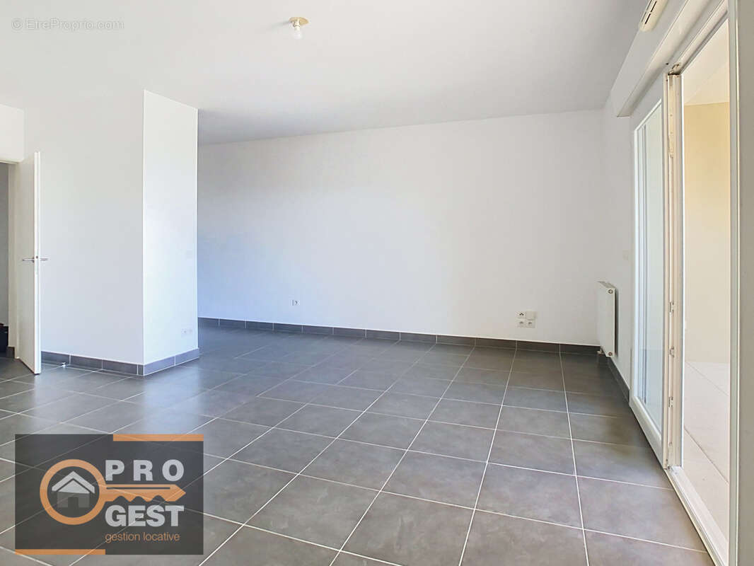 Appartement à JUVIGNAC