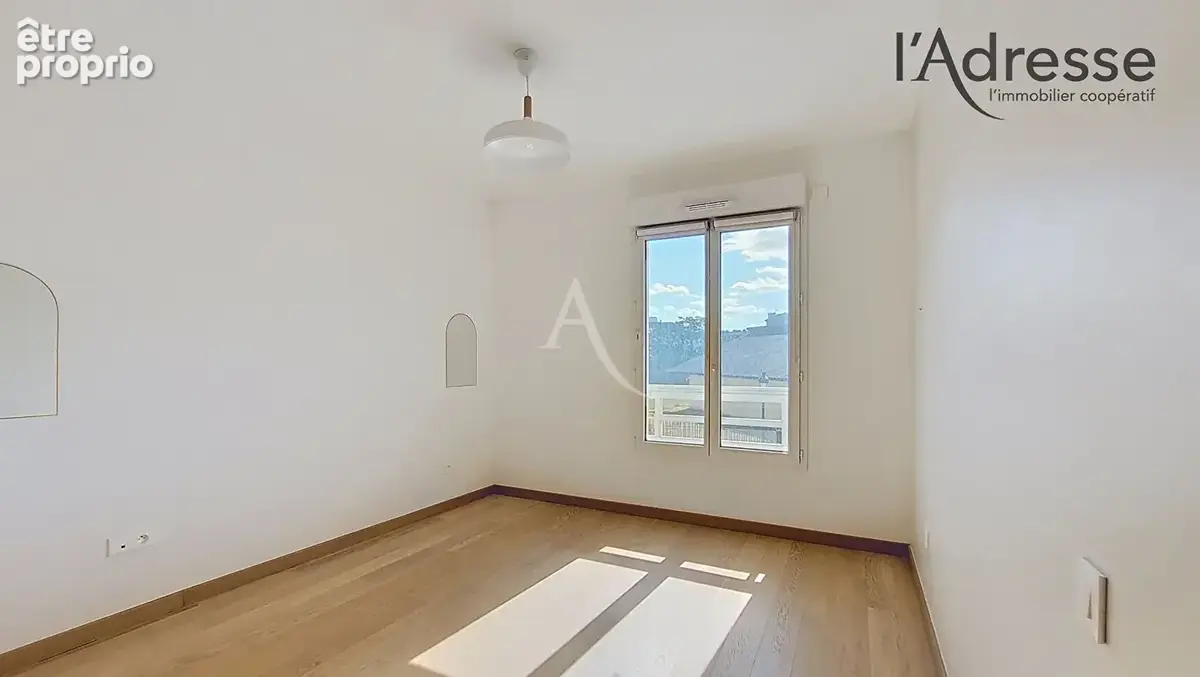 PUTEAUX/ Fusillés - Appartement 3 pièces 66m² - Loggia 5m² - 1 BOX - 2016 - photo 7