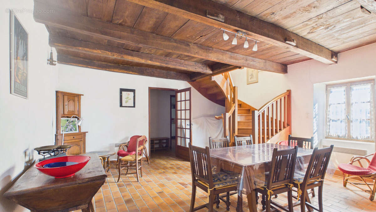 Maison en pierre avec jardin Calme, charme et beau potentiel d'aménagement - photo 12