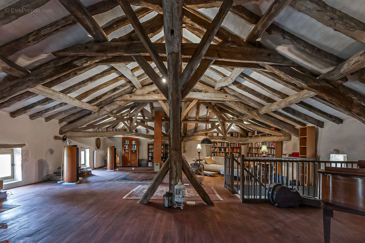 Maison à BRASSAC