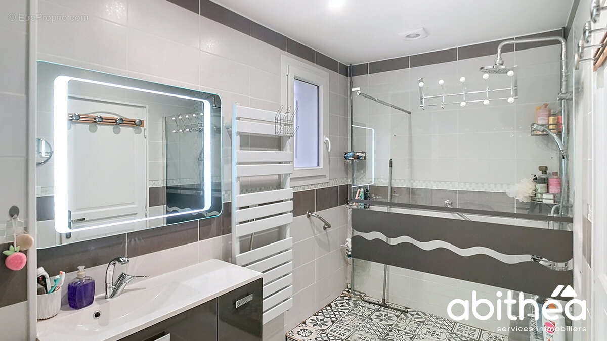 Maison à LAUBRESSEL