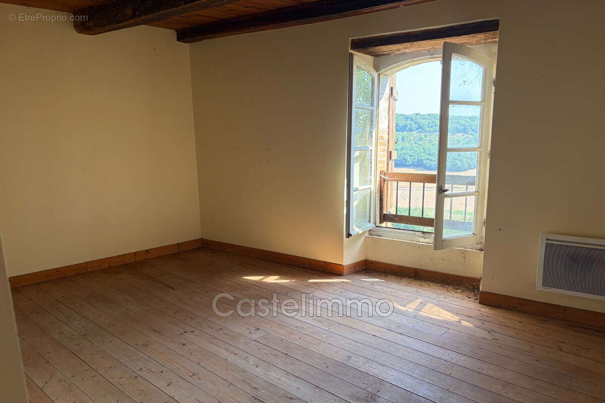 Maison 544 m² à Miramont-De-Quercy  - photo 7