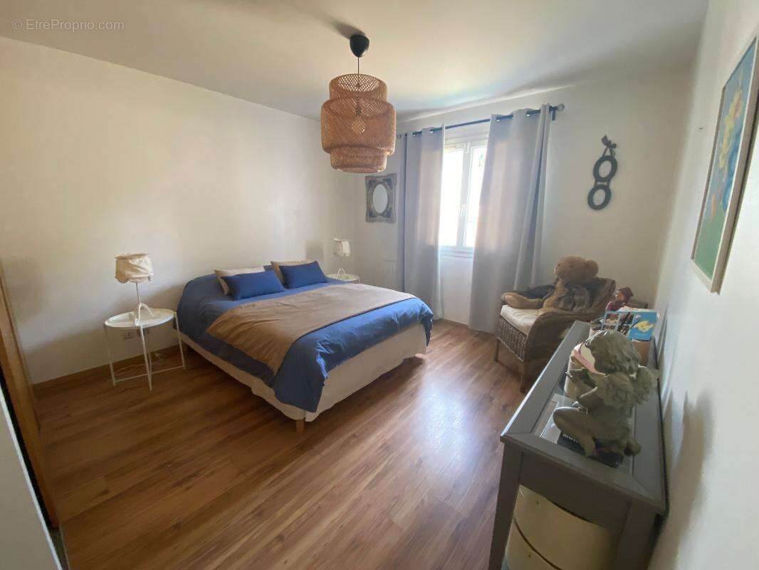 Villa COUP DE COEUR de 2002 de 173 m² avec Garage spacieux de 40 m² et Piscine - photo 14