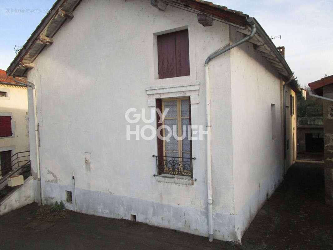 Maison à MAZEYRAT-D&#039;ALLIER