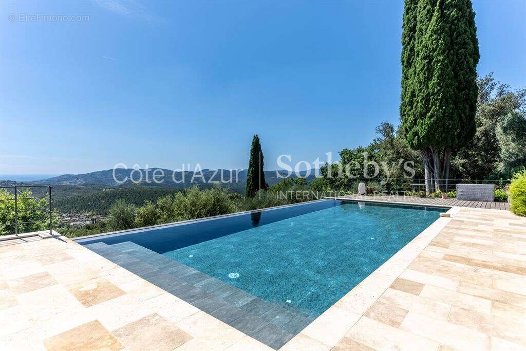Le Tignet, villa rénovée vue mer panoramique, piscine à débordement et appartement - photo 11