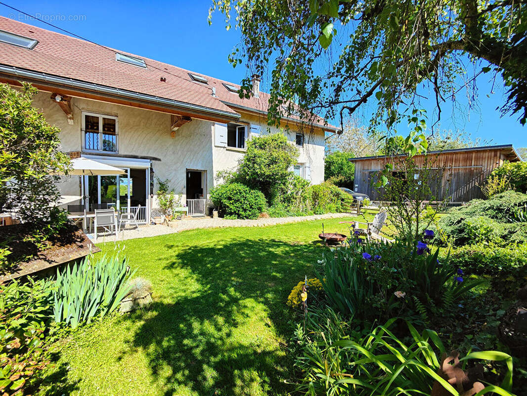 Maison à SAINT-GENIX-SUR-GUIERS