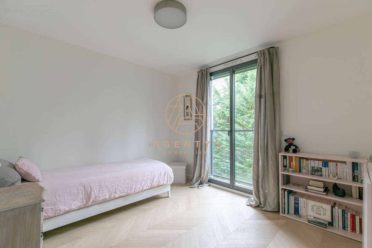 Appartement à SAINT-MAUR-DES-FOSSES