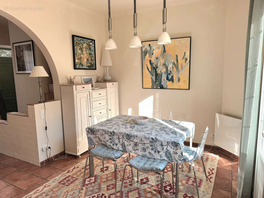 Maison à BORMES-LES-MIMOSAS