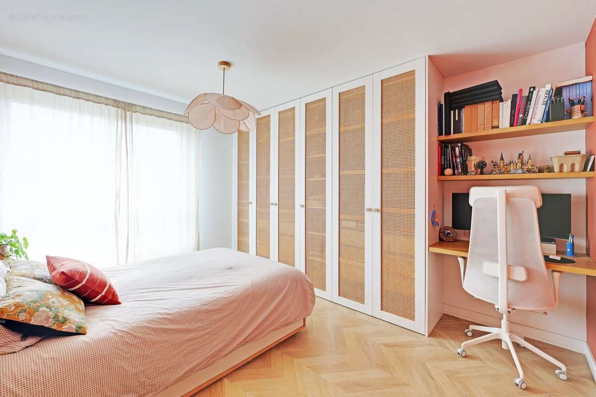 Appartement à ISSY-LES-MOULINEAUX