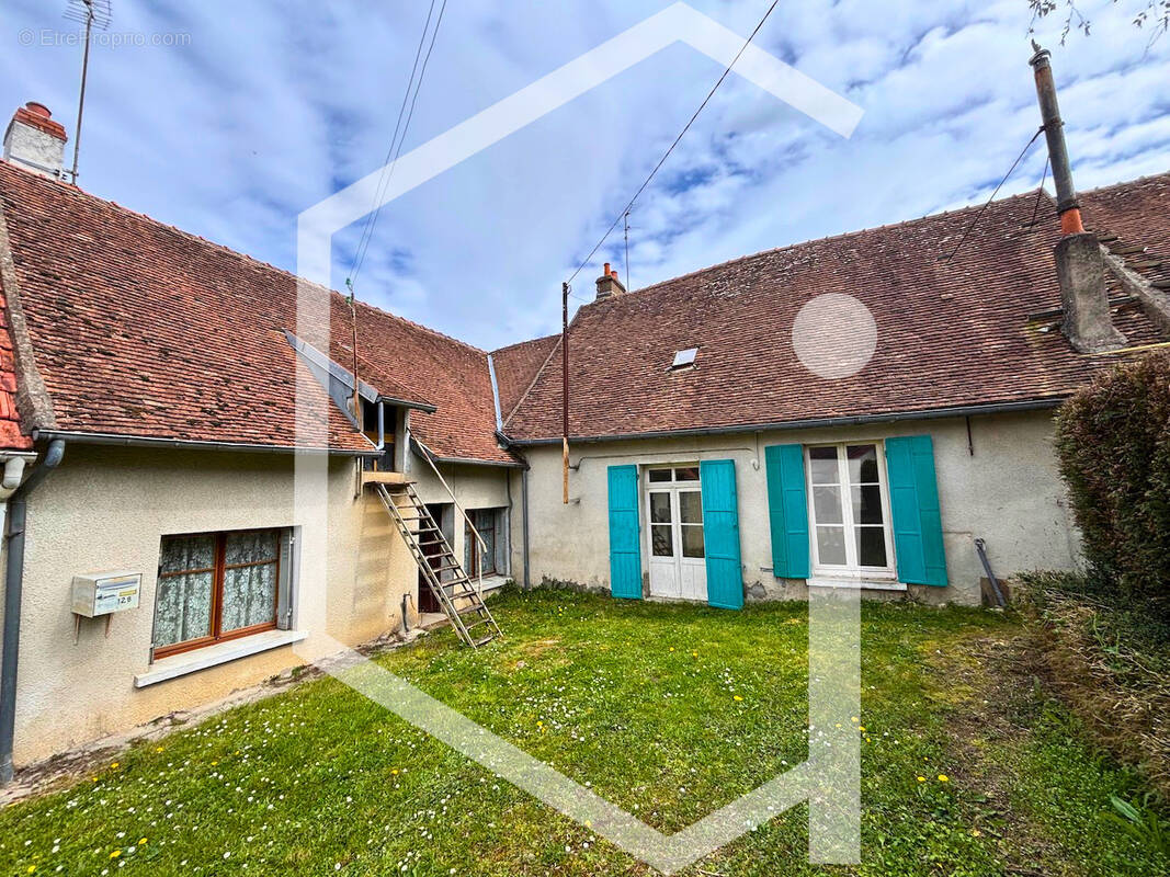 Maison à COSNE-COURS-SUR-LOIRE