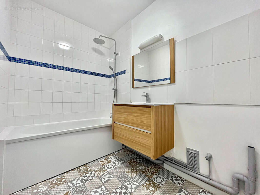 Appartement à FONTENAY-LE-FLEURY