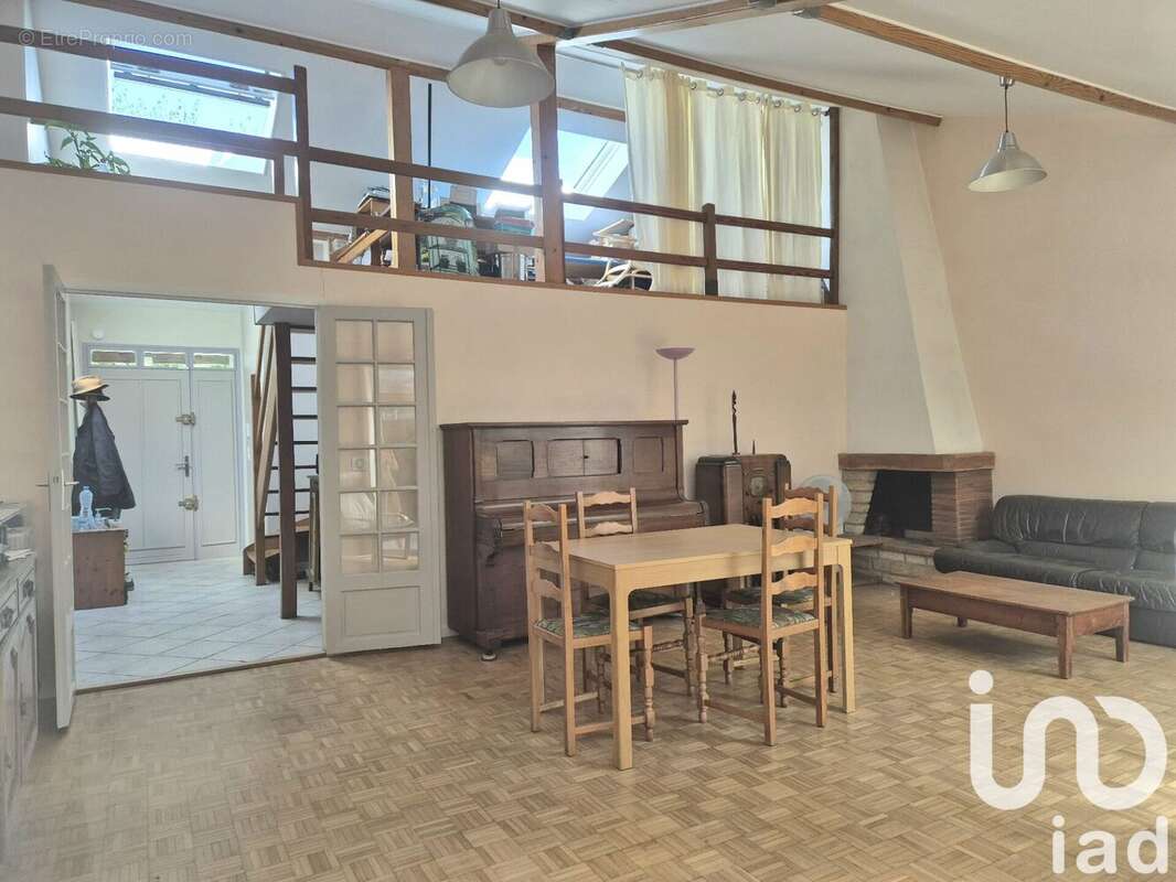 Photo 5 - Maison à SAINT-PIERRE-DU-PERRAY