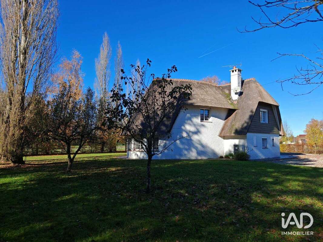 Photo 2 - Maison à CHATEAUVILLAIN