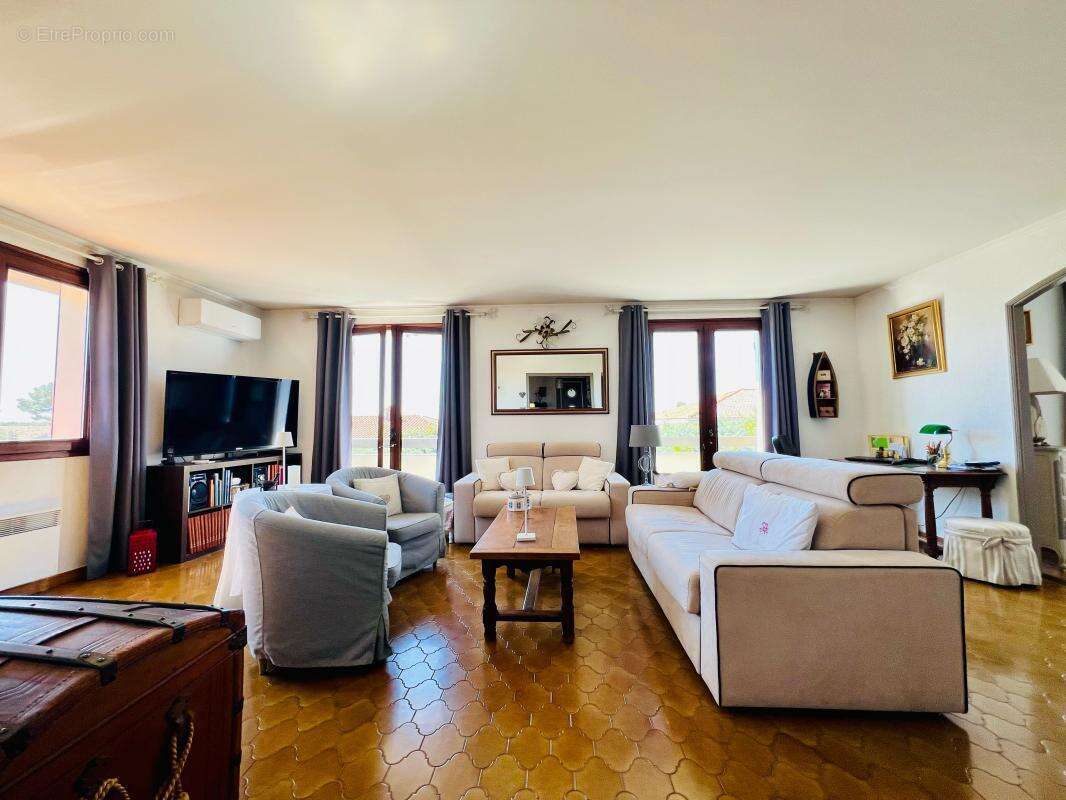 Maison à SIX-FOURS-LES-PLAGES