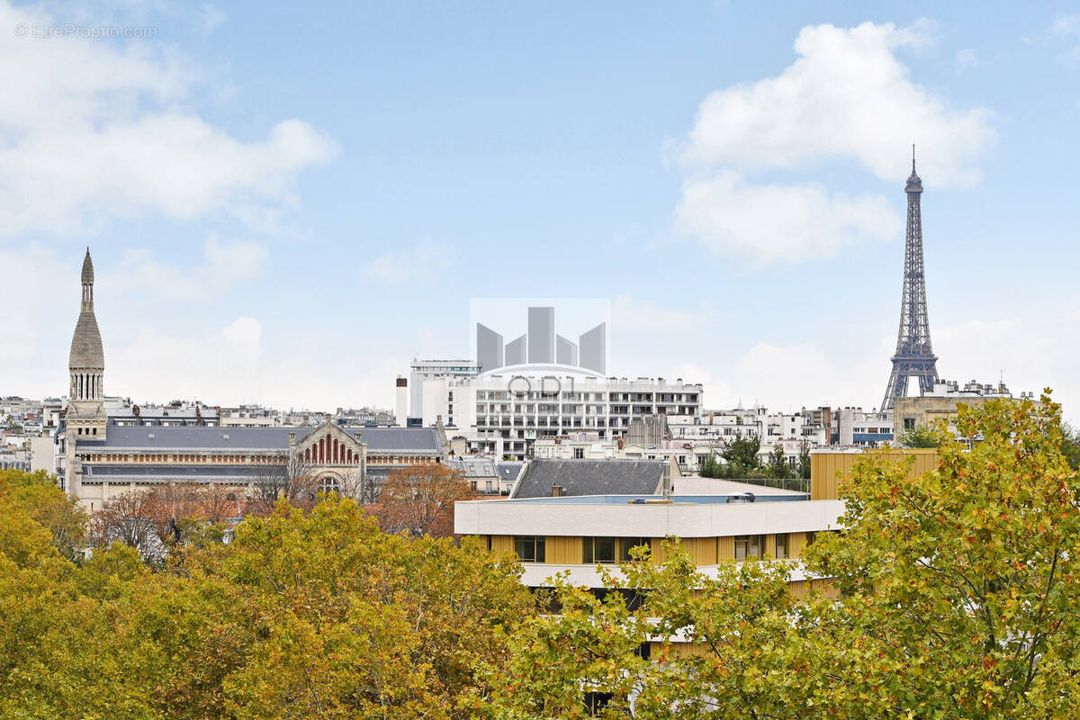 Appartement à PARIS-16E