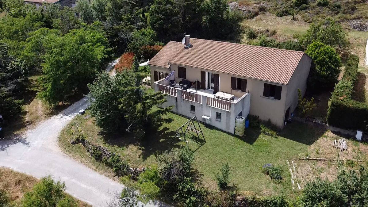 Maison à SAINT-ROMAIN-DE-LERPS