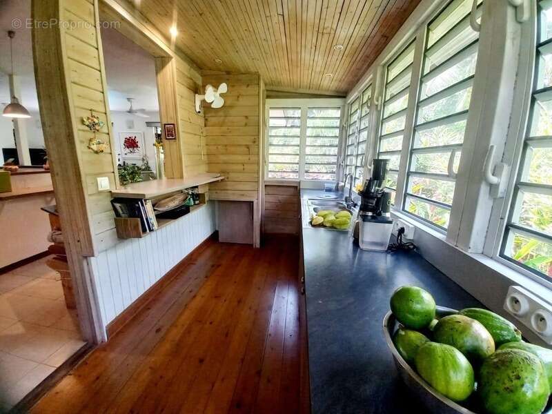 Maison à PETIT-BOURG