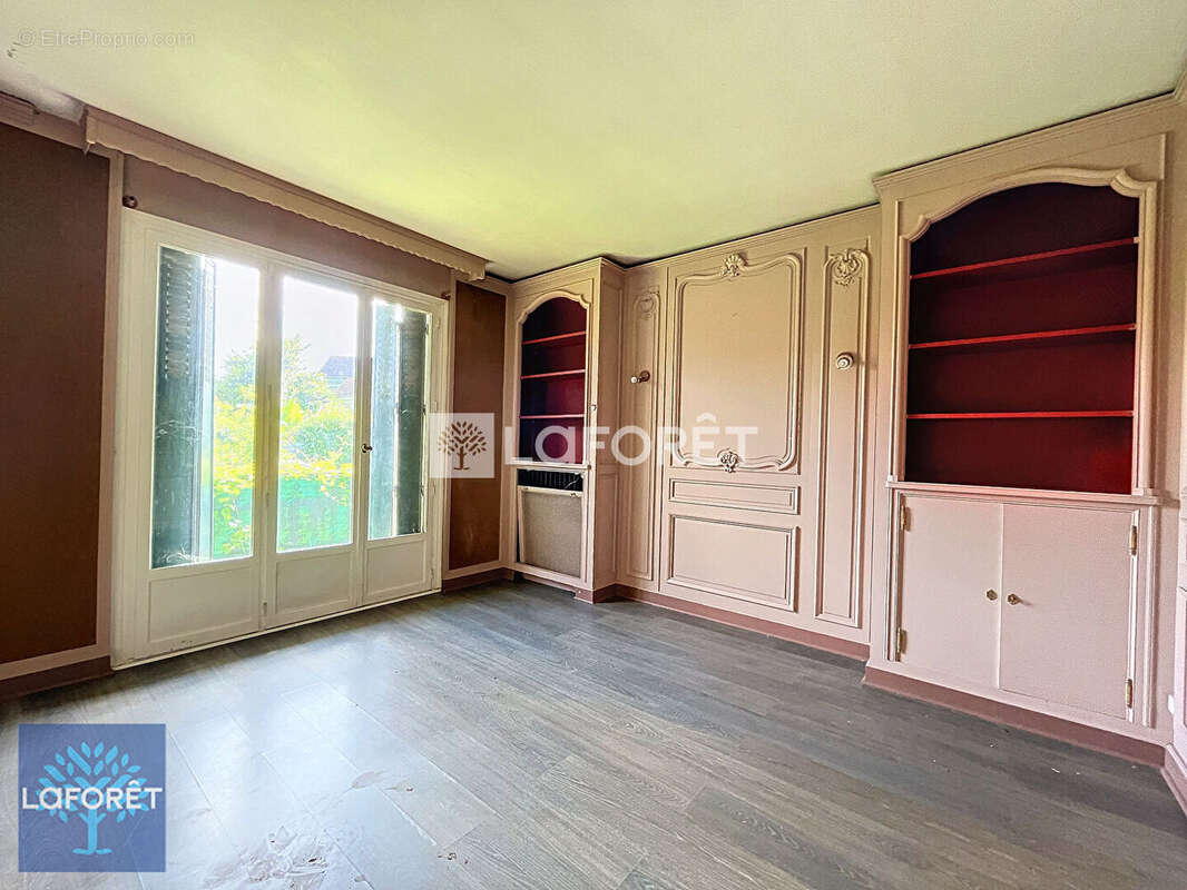 Maison à VIGNEUX-SUR-SEINE