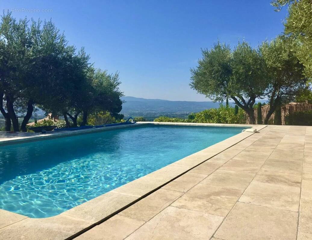 Maison à SAINT-SATURNIN-LES-APT