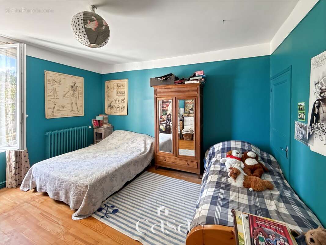 Maison 204 m² à Morteaux-Couliboeuf  - photo 8