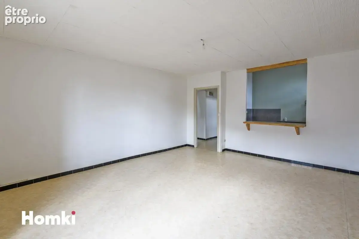 Immeuble de 168m² avec terrain, garages et dépendances sur Saint-Hippolyte-du-Fort - photo 14
