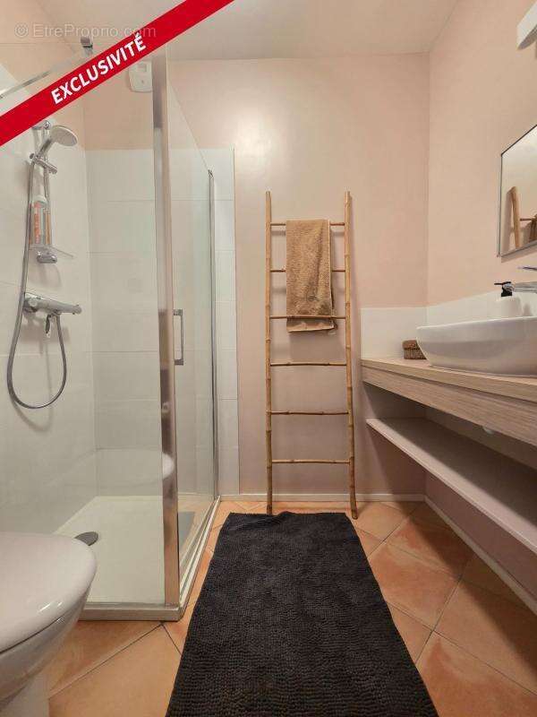 Appartement à SAINT-JEAN-D'ANGELY