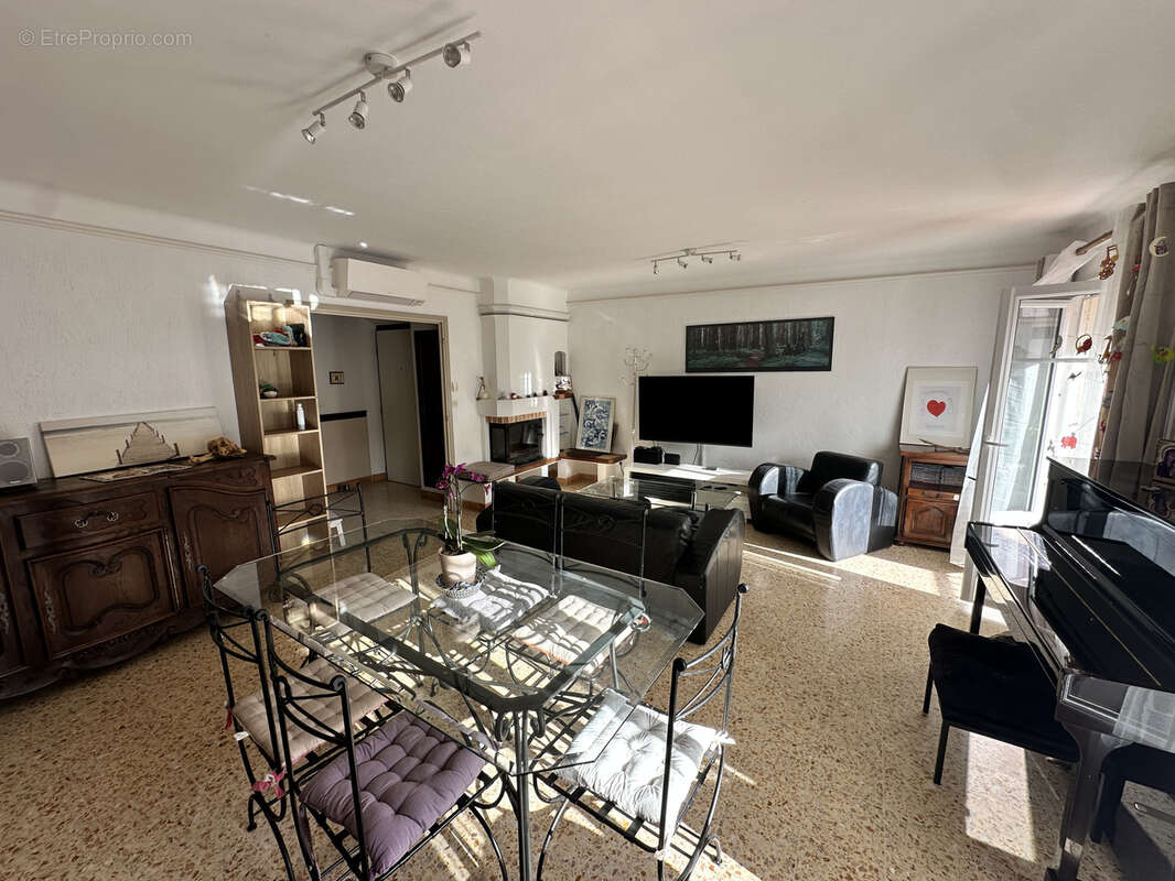 Appartement à VILLENEUVE-LOUBET