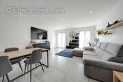 Appartement à SIMIANE-COLLONGUE