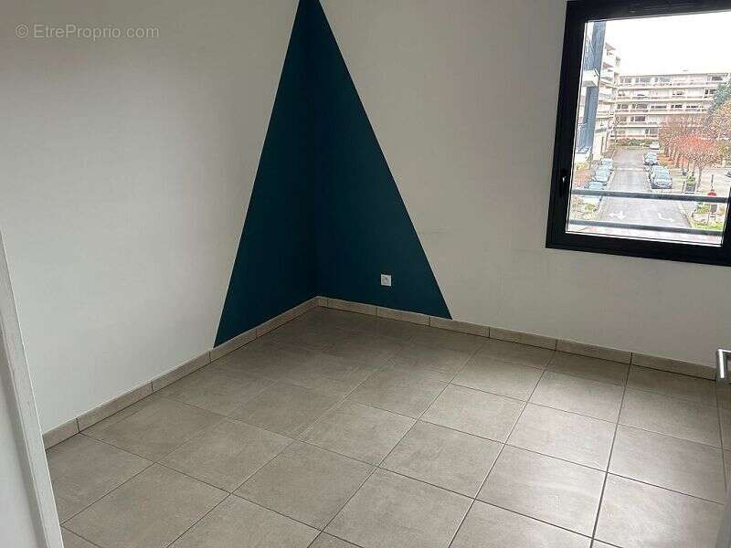 Appartement à MONTROND-LES-BAINS