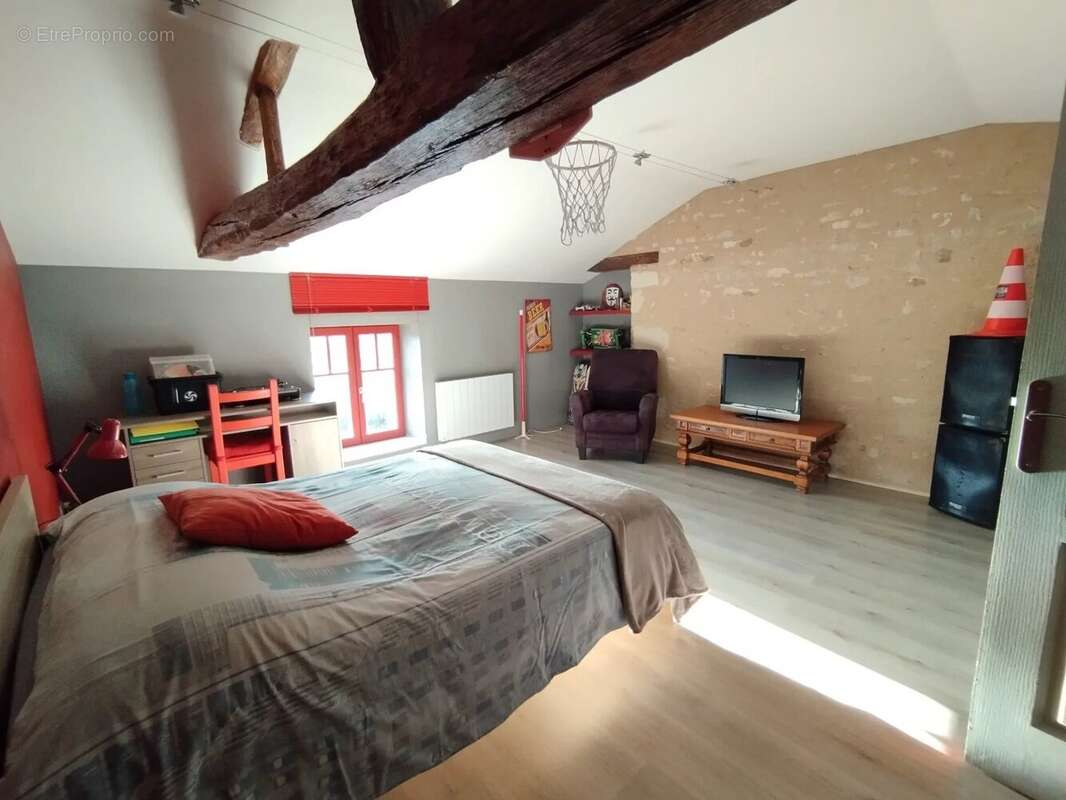 Maison à BRION-PRES-THOUET