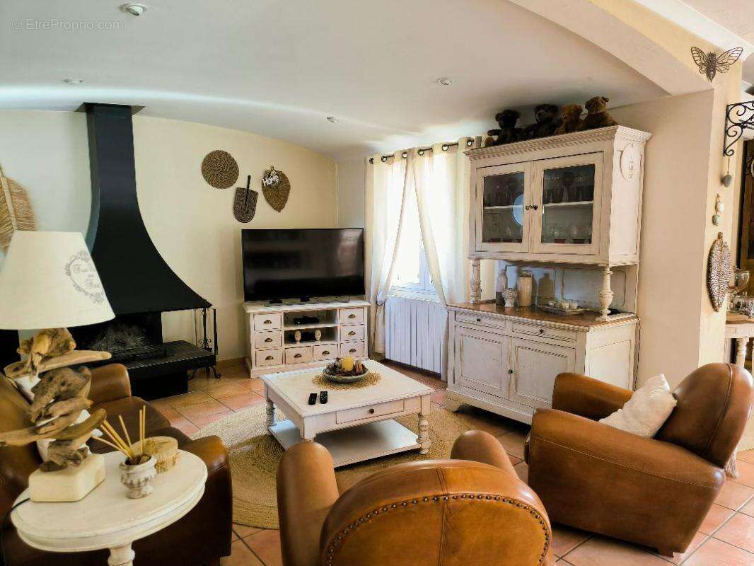 Maison à PERNES-LES-FONTAINES