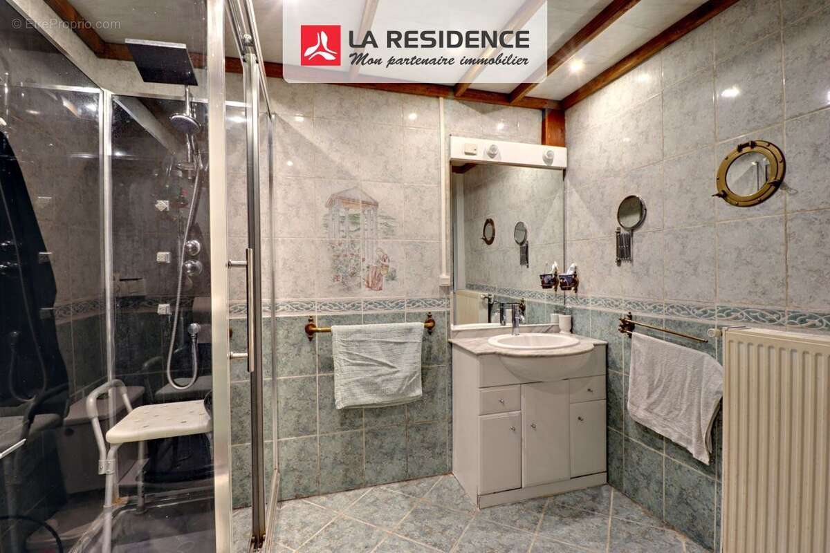 Maison à FORET-LA-FOLIE