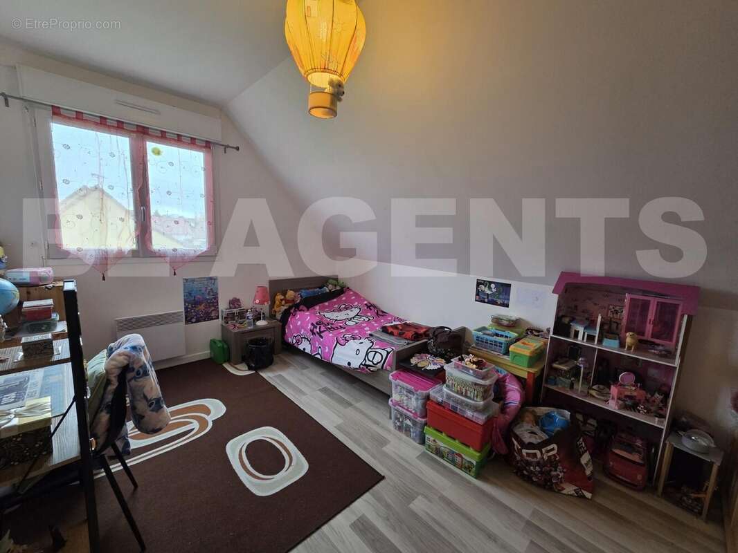 20251202_141158 - Maison à CHAMPAGNE