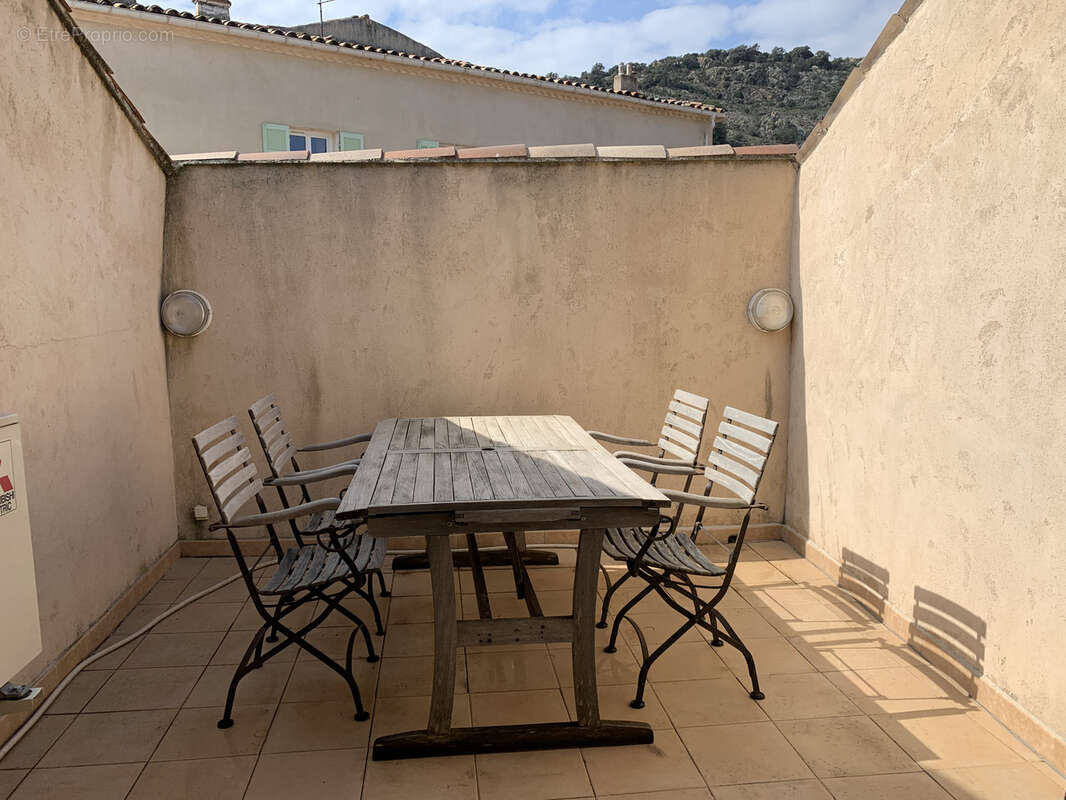 Appartement à LA GARDE-FREINET