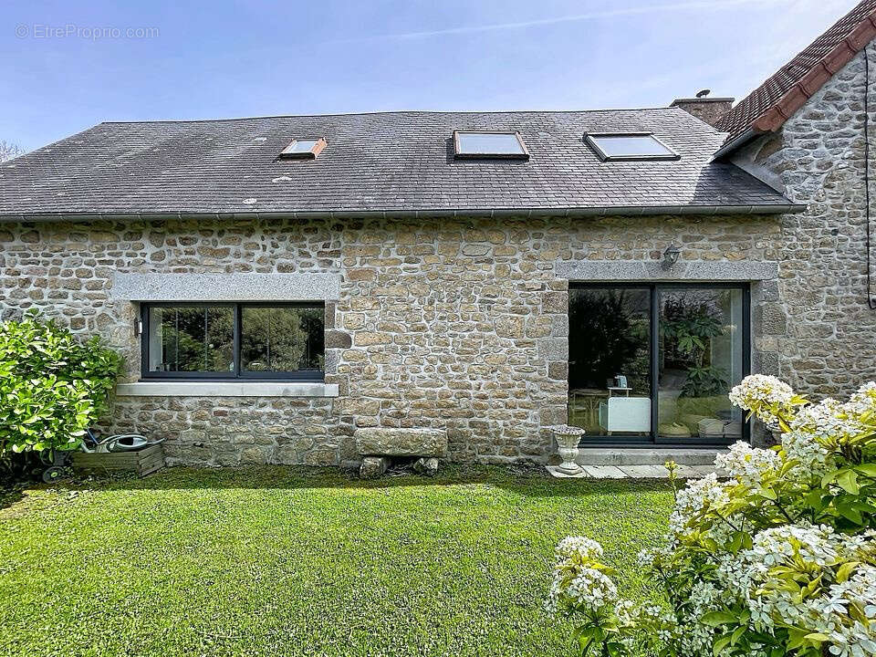 Maison à JULLOUVILLE