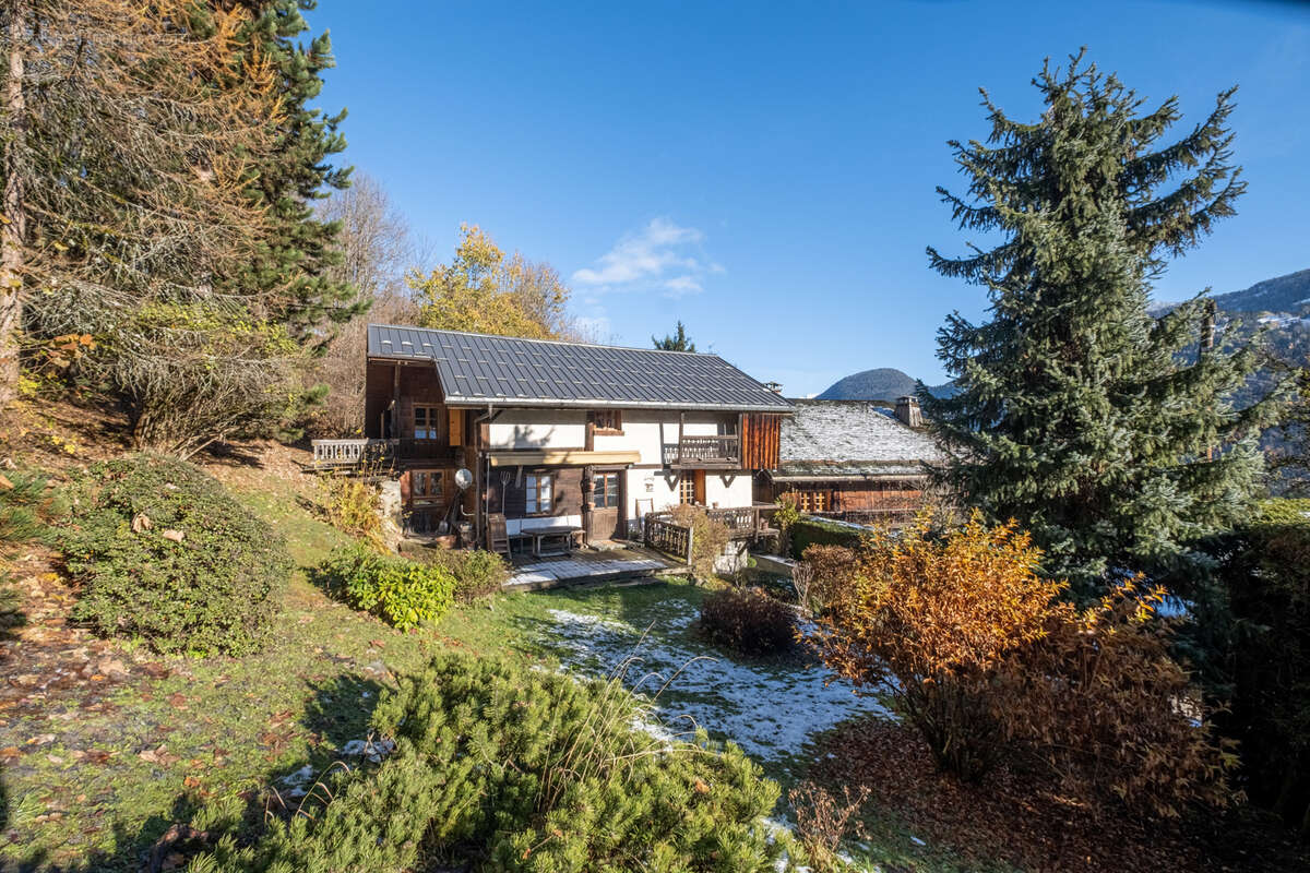 Saint-Gervais-Les-Bains/ Le Gollet - Chalet à rénover  -  L’âme de la montagne : un refuge de caractère aux ra - photo 14