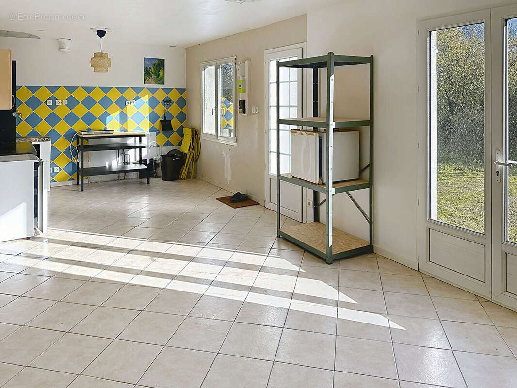 Maison à rénover à VAUVILLE 4 pièces 67.25 m2 - photo 3
