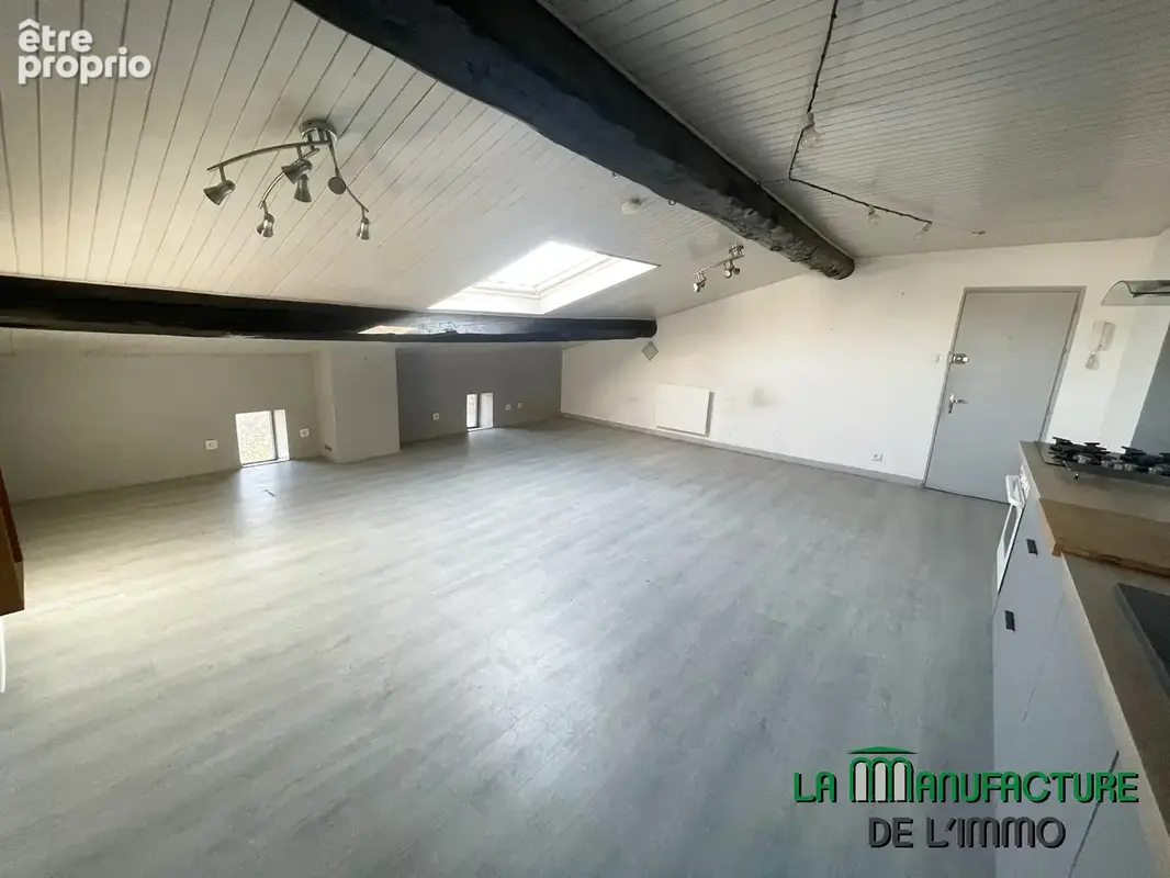 3 pieces 46,30m2 carrez +34,33 m2 hors carrez - dernier etage - meons - technopole - photo 2