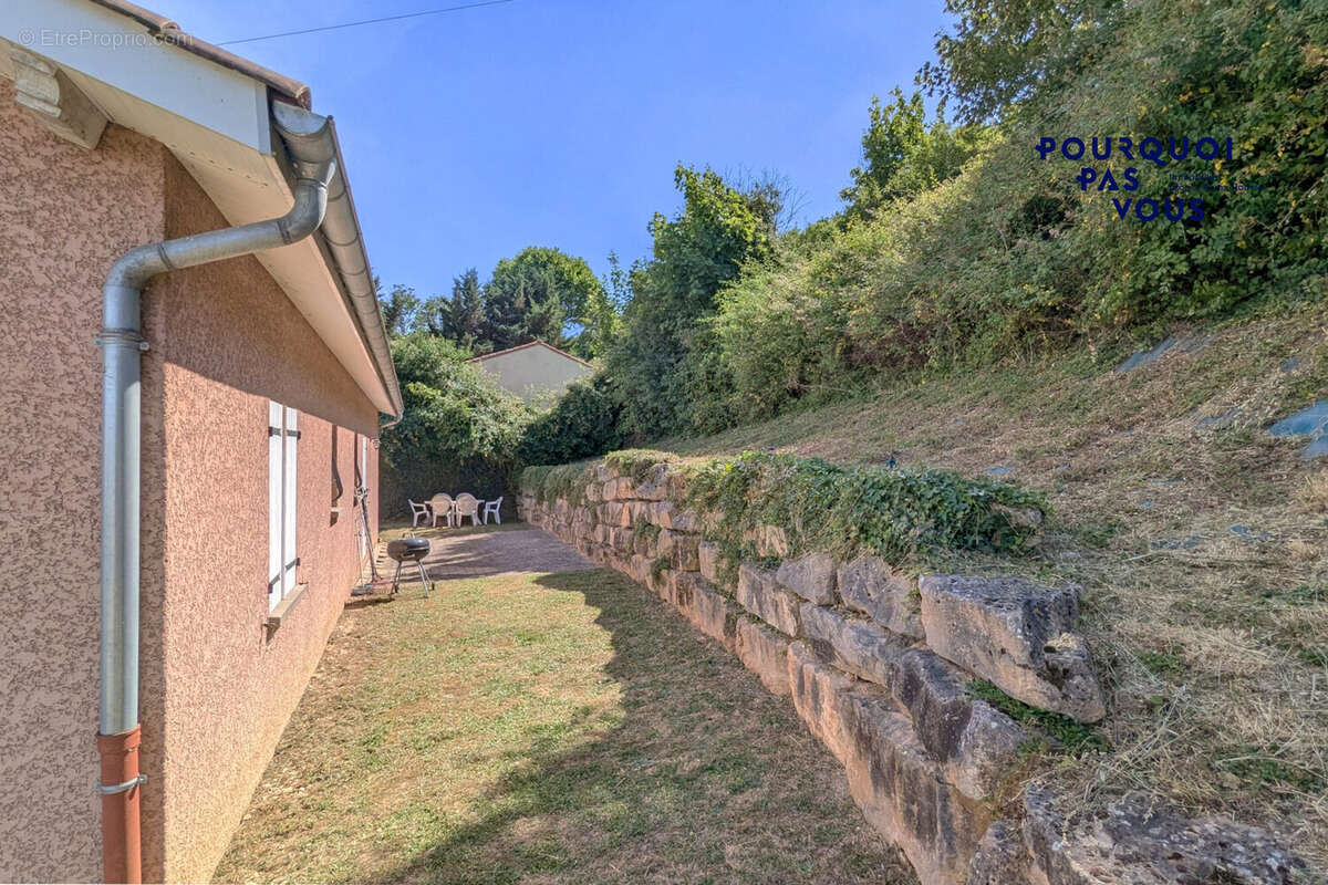 Maison 200 m² à Couzon-Au-Mont-D'or  - photo 4