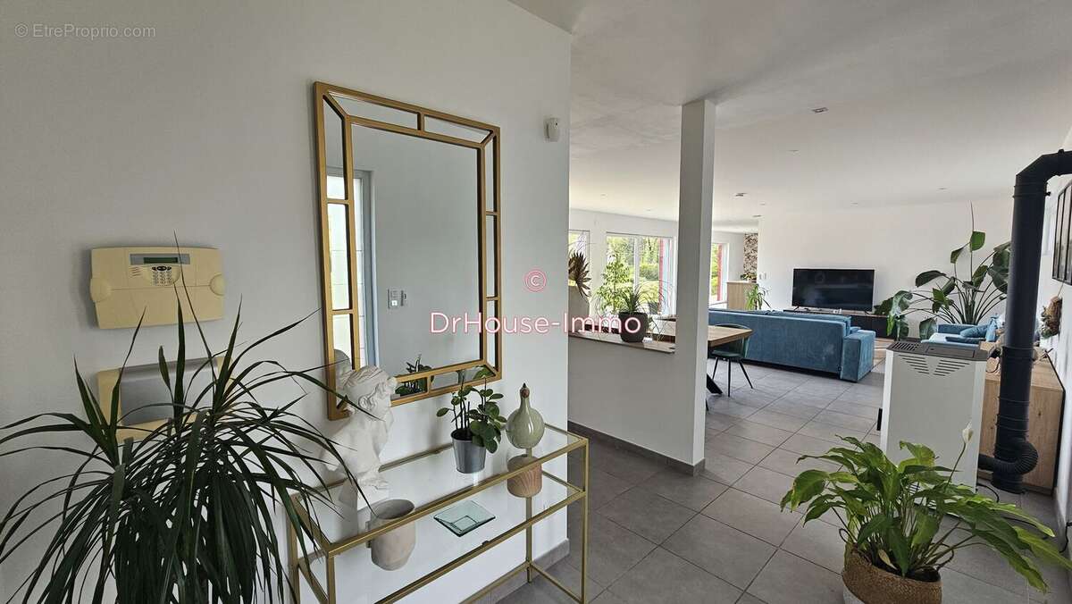 Maison à BONNETABLE