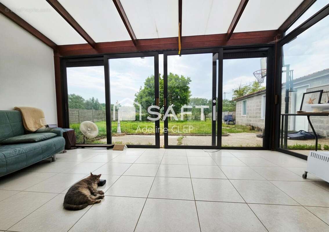 Maison 168 m² à Lugy  - photo 3