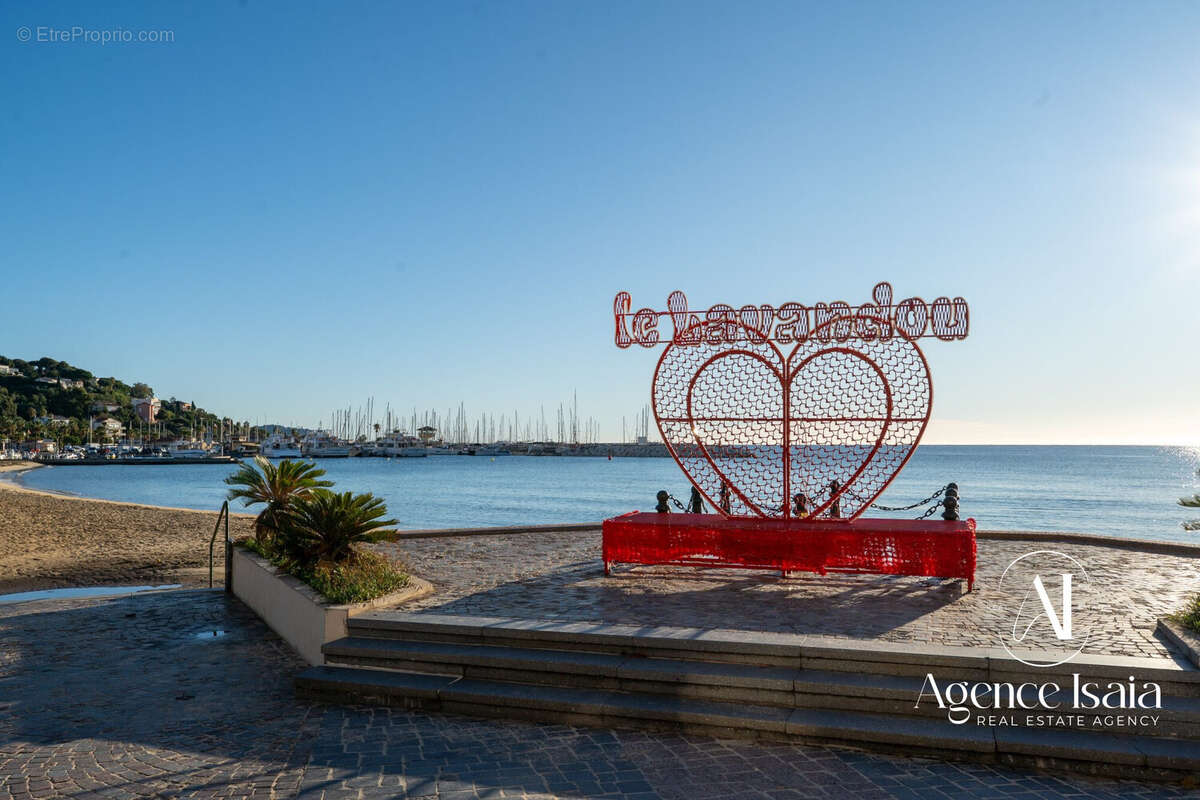 Commerce à LE LAVANDOU