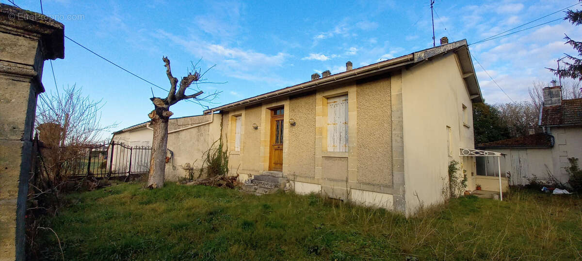 Maison à SAINT-GIRONS-D'AIGUEVIVES